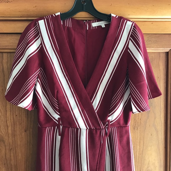 Lovers + Friends Burgundy Striped Short Sleeve Surplice Dress Small - Picture 4 of 12